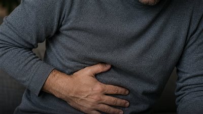 تغيّر لون البراز فجأة.. إشارة مهمة من الكبد والمرارة لا تتجاهلها