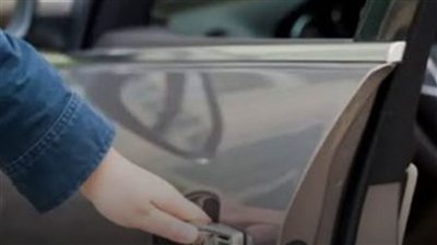 نقص فيتامين د يظهر عند الخروج من السيارة.. 4 علامات في الفخذين والوركين