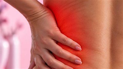 كيف أعرف أن ألم الظهر بسبب الكلى؟.. إليك الإجابة