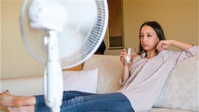كارثة النوم أمام المروحة:  تعرف على التأثيرات الصادمة على قلبك وجسمك... خلال ساعات!!